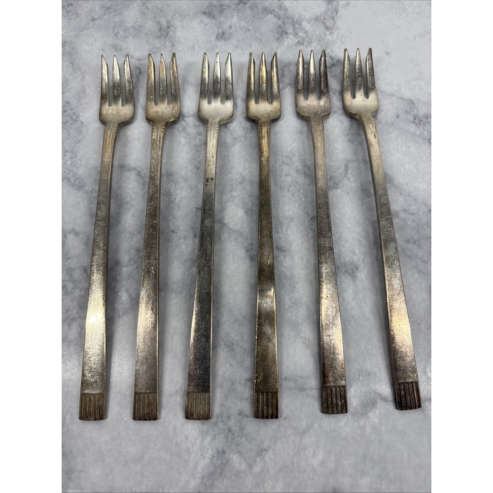 VTG Lot of 6 ONEIDA Ltd Silver Plate SEAFOOD COCKTAIL Forks 6" Appetizer Fork